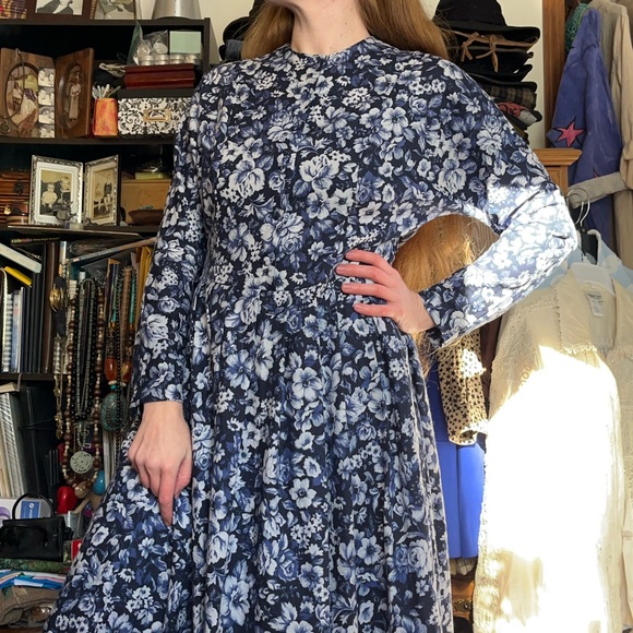 90s Laura Ashley Floral Dress - Picture 7 of 16